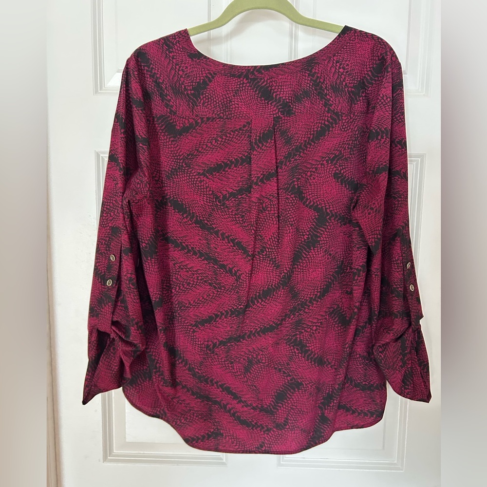 Anne Klein Black and Cabernet Blouse XL - EUC - Picture 3 of 10